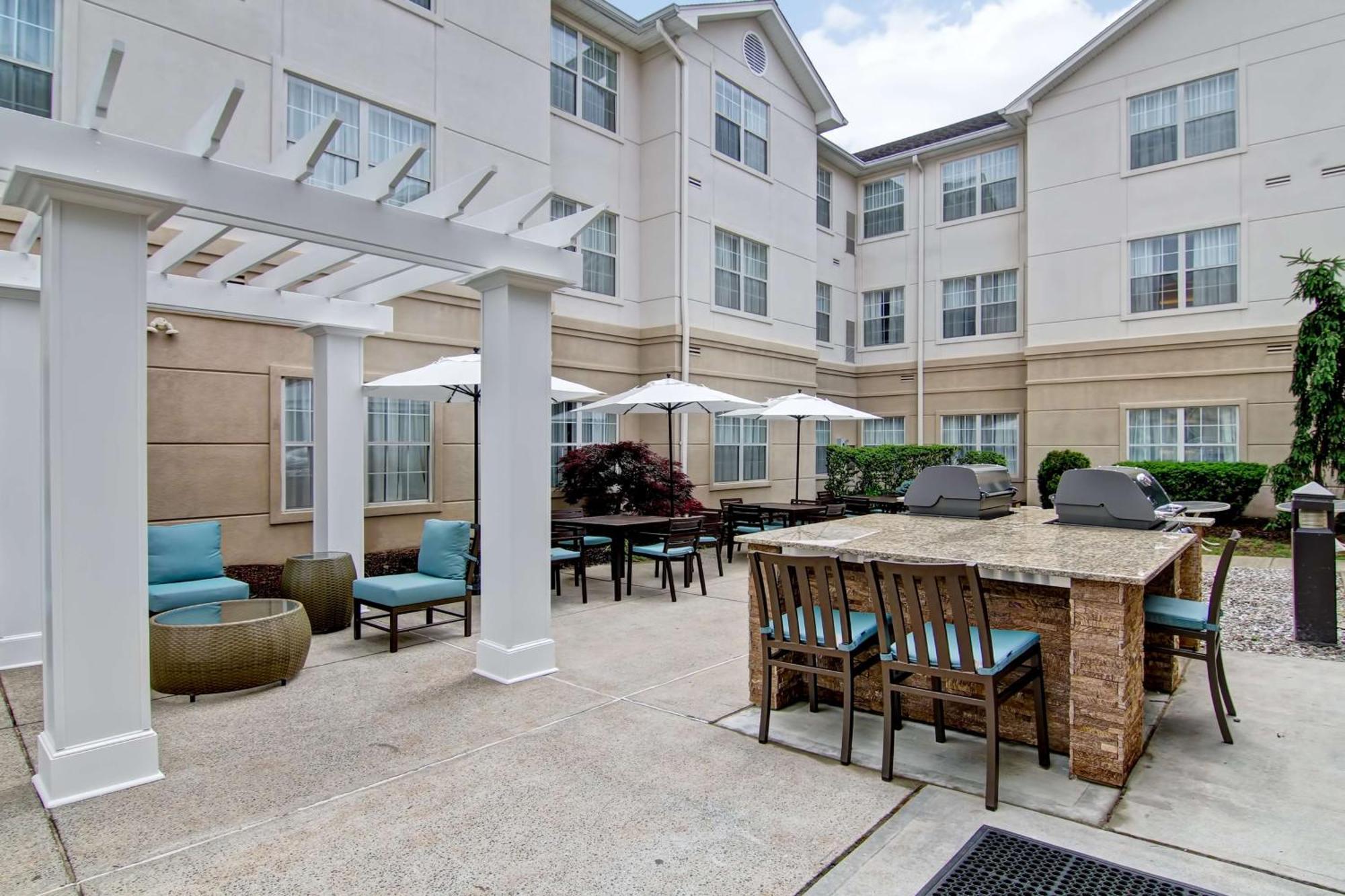 Homewood Suites By Hilton Newark-Cranford Exterior photo